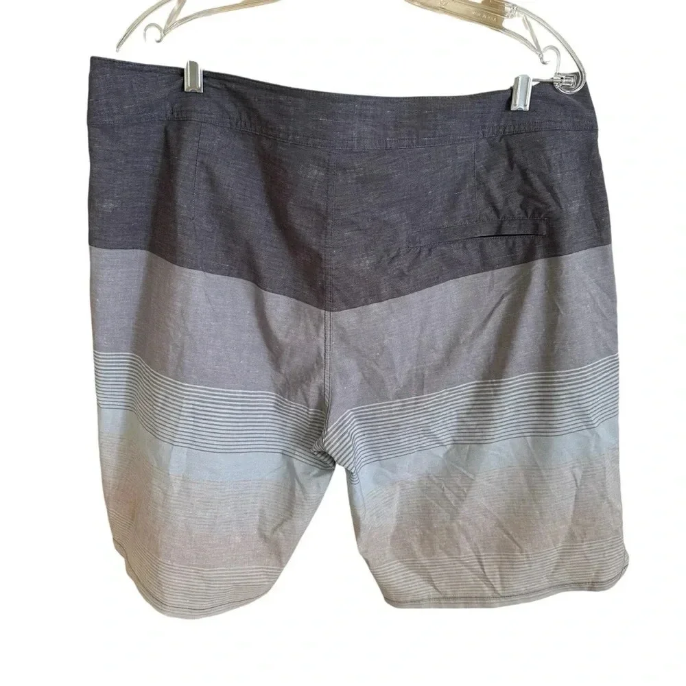 Travis Matthew Mens 36 Gray‎ Striped Board Shorts Swim Unlined Vacation